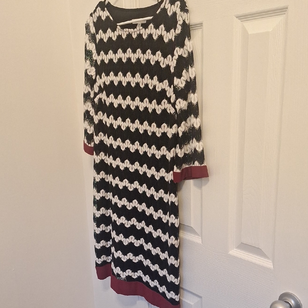 Sandra Darren Long Sleeve Dress in Black, White, and Red